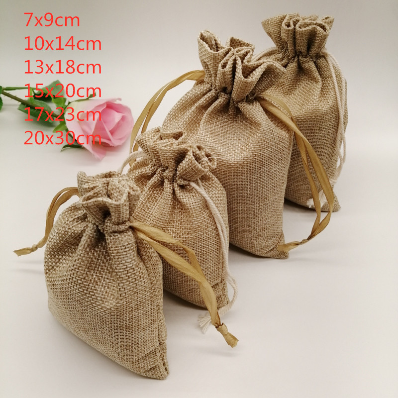 Jute Bag Packaging - 10-1000 ชิ้น/ล็อตผ้าลินินผ้าลินินกระเป๋าสตางค์ของขวัญบรรจุภัณฑ์สำหรับคริสต์มาสงานแต่งงานโปรดปรานกระเป๋า Jute ของขวัญกระเป๋า burlap BAG